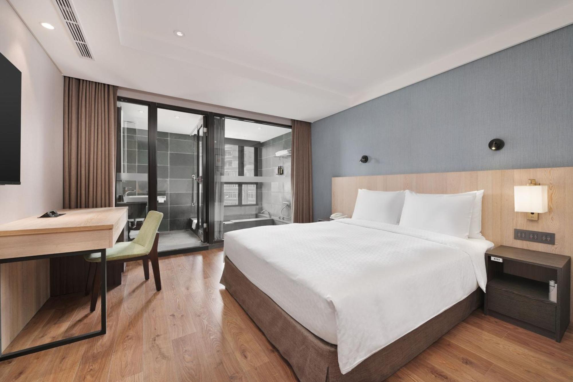 Four Points By Sheraton Yilan Jiaoxi Exteriör bild