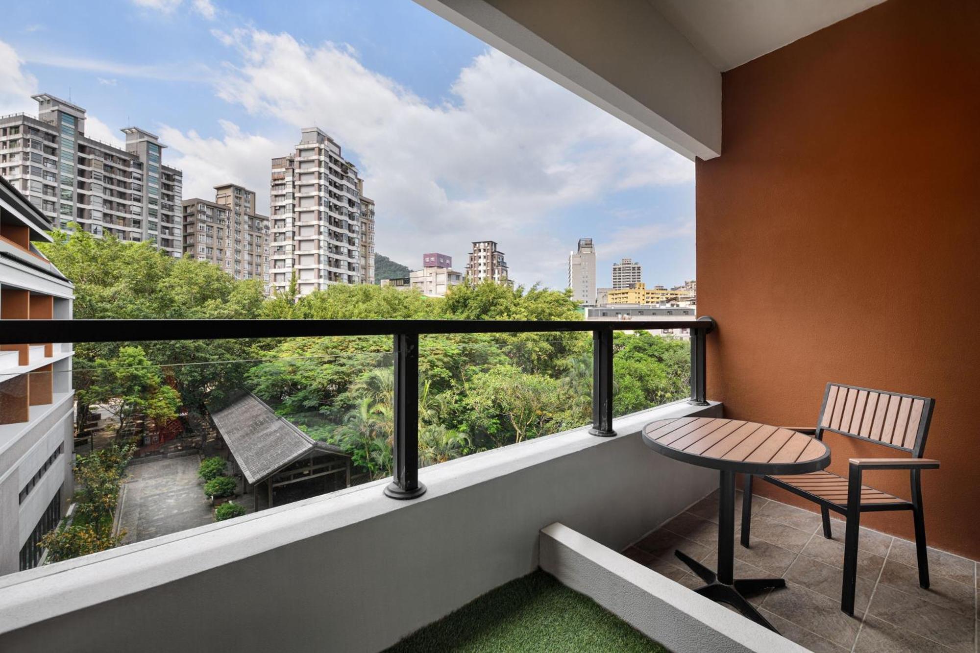 Four Points By Sheraton Yilan Jiaoxi Exteriör bild